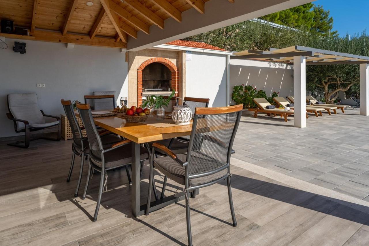 Villa Dream With Private Pool, 2 Bedrooms With En-Suite Bathrooms, Sea View Omiš Екстериор снимка